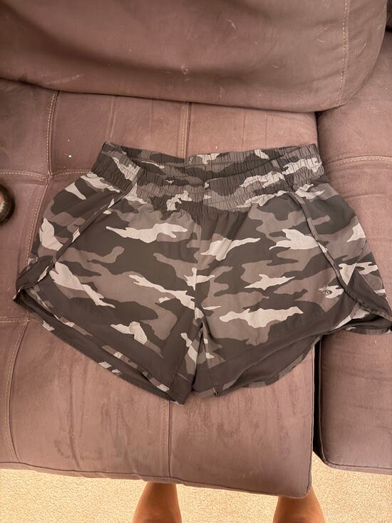 Athleta Pants - Athleta Printed Mesh Racer Run Shorts 4” Camo